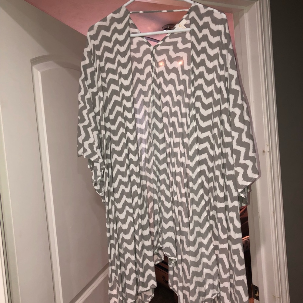 Charming Charlie’s Kimono - Like Brand New